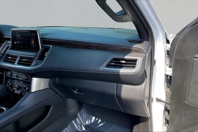 Used 2022 Chevrolet Tahoe Z71 w/ Luxury Package AWD/4WD image 19