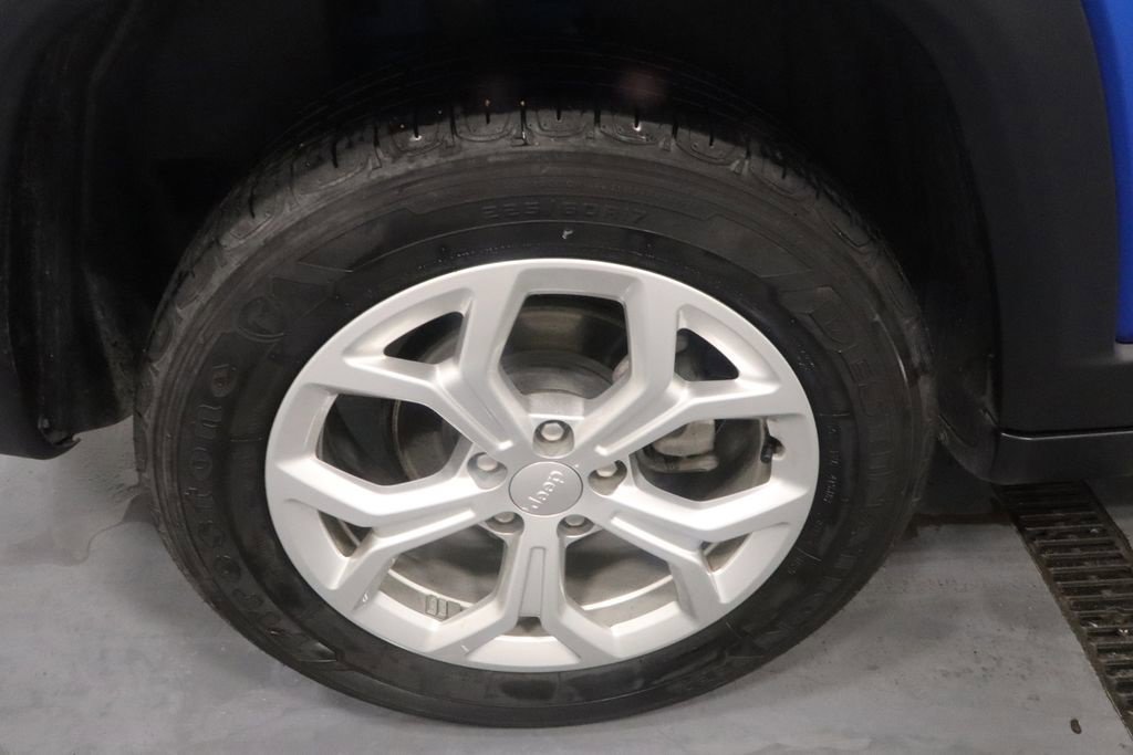 Used 2024 Jeep Compass Latitude AWD/4WD image 25