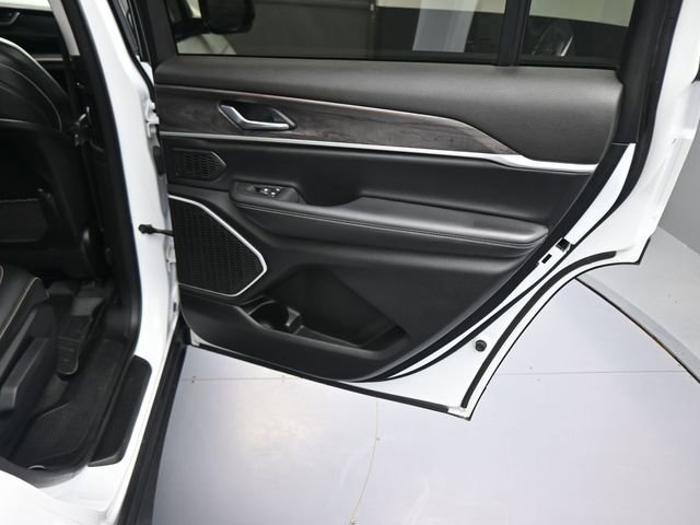 Used 2021 Jeep Grand Cherokee L Limited image 30