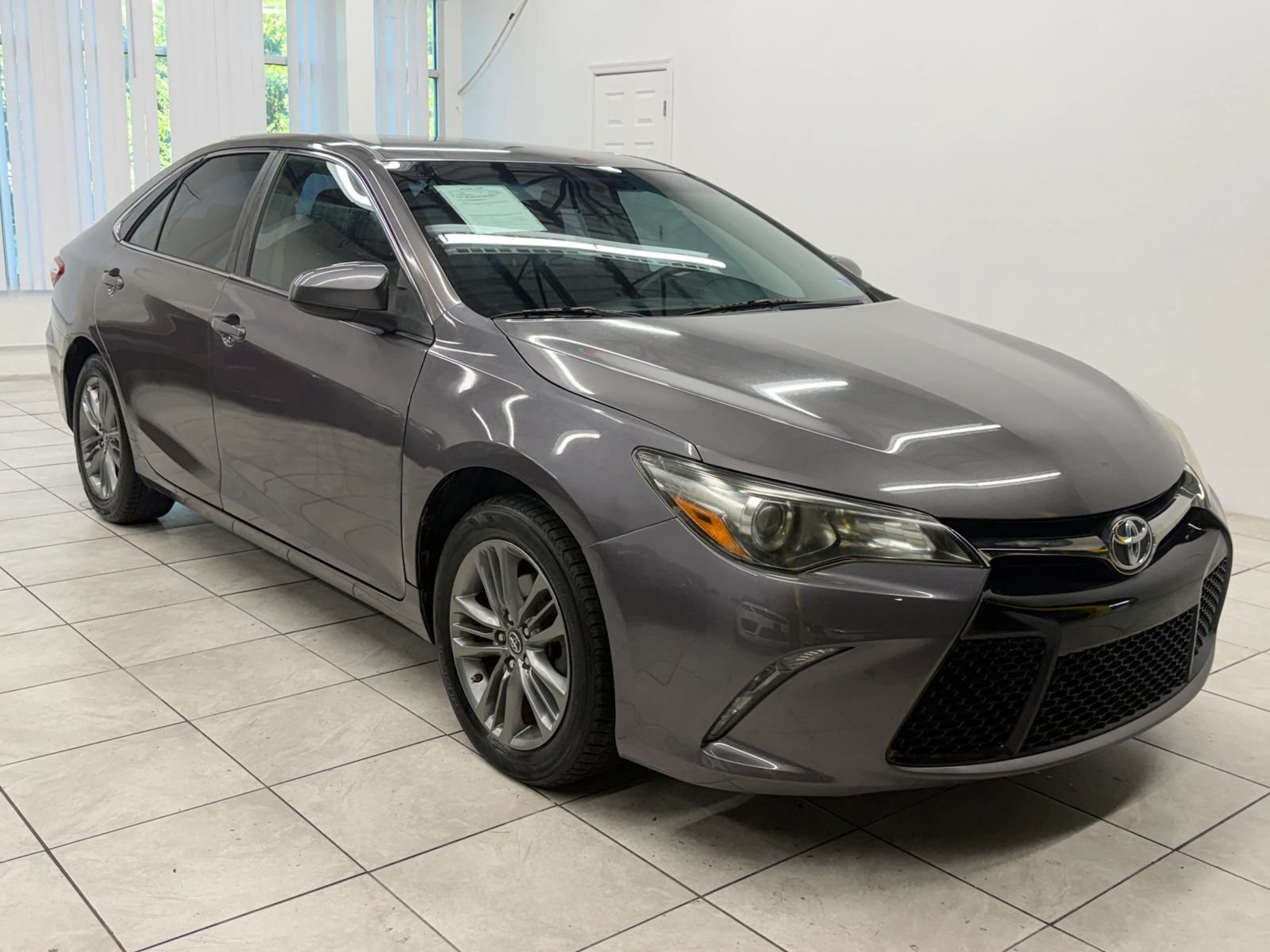 Used 2016 Toyota Camry SE