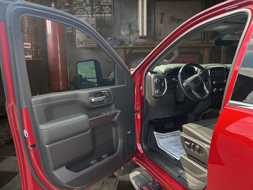 Used 2022 GMC Sierra 3500 Denali w/ Denali Ultimate Package AWD/4WD image 15