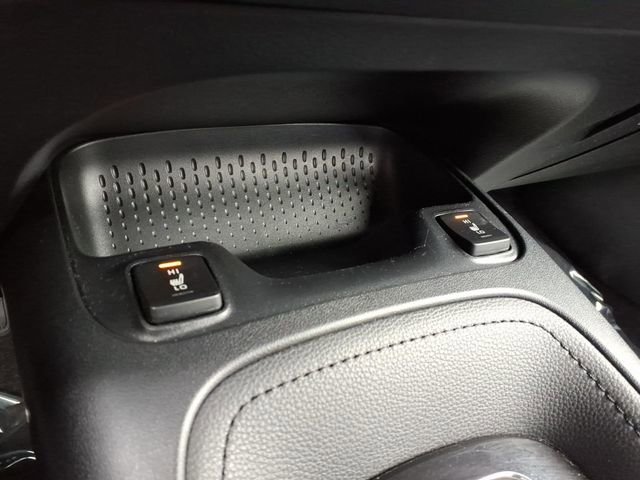 Used 2020 Toyota Corolla XSE image 19