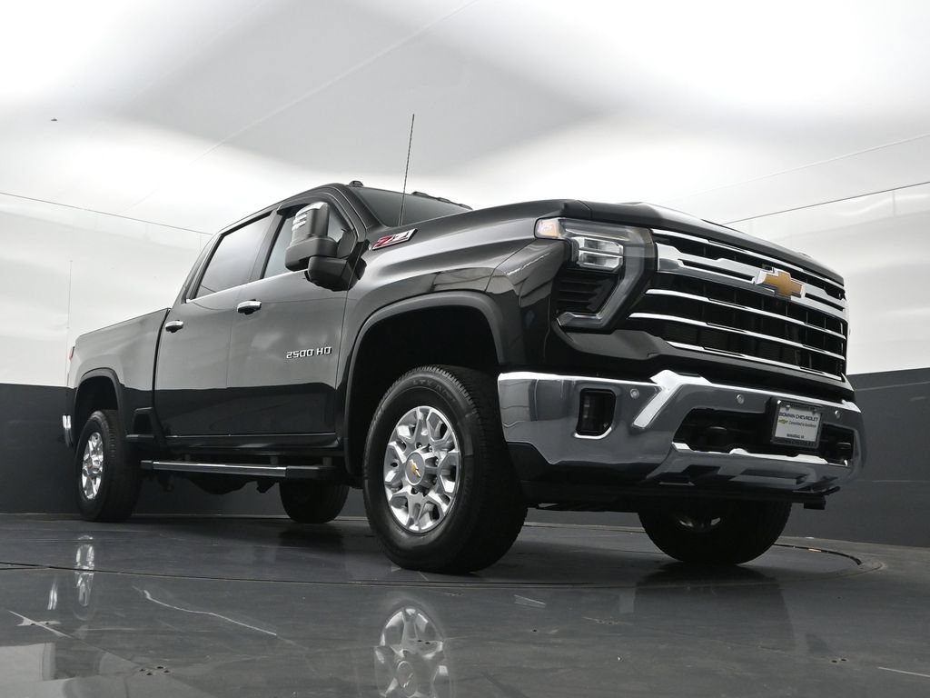 Used 2024 Chevrolet Silverado 2500 LTZ w/ LTZ Convenience Package AWD/4WD image 37