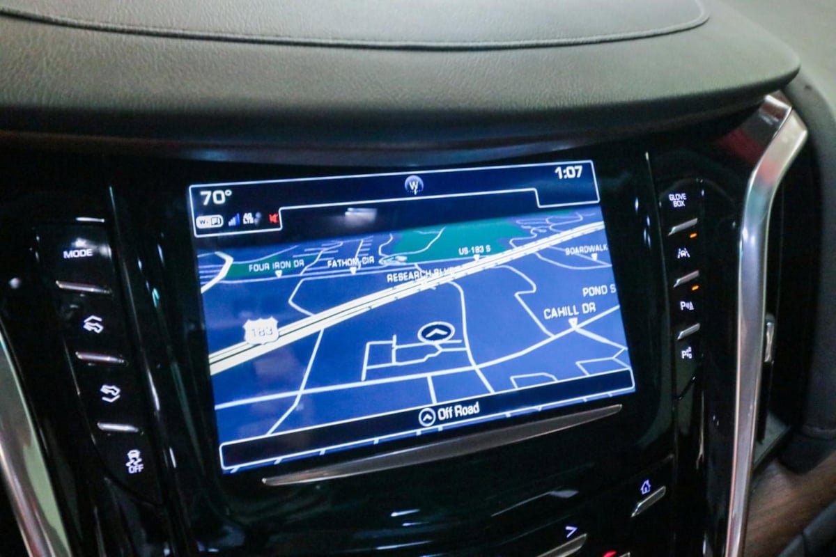Used 2019 Cadillac Escalade ESV Premium Luxury image 19