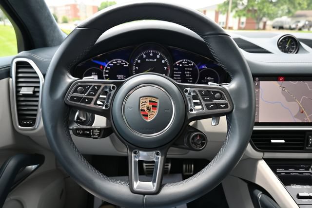Used 2021 Porsche Cayenne Turbo S AWD/4WD image 44