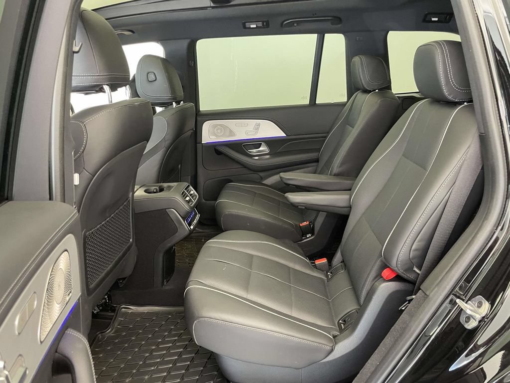 Used 2025 Mercedes-Benz GLS 580 4MATIC image 15