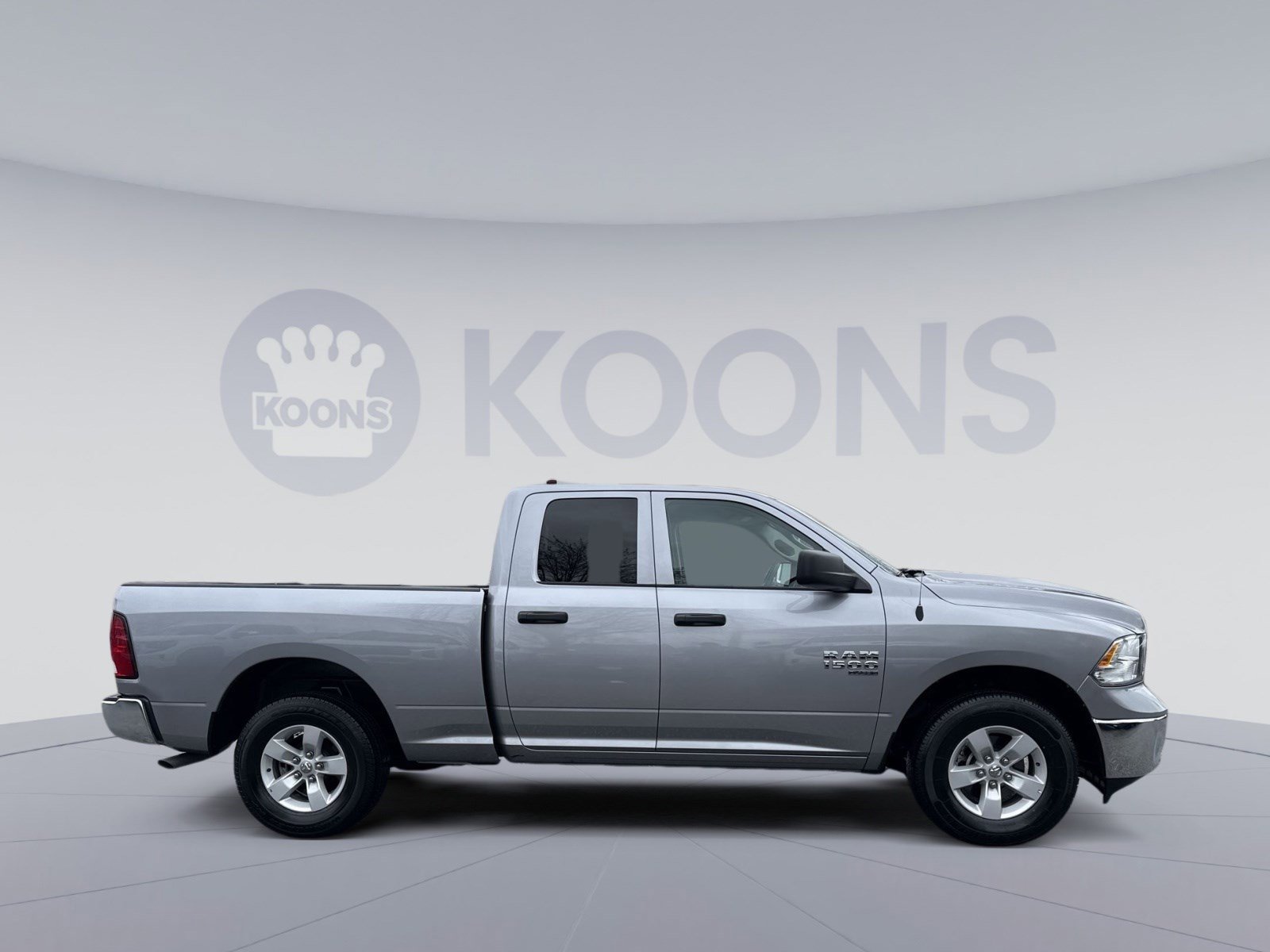 Used 2024 RAM 1500 Classic SLT image 8
