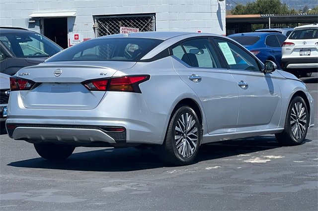 Used 2023 Nissan Altima 2.5 SV image 4