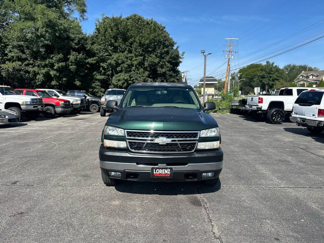 Used 2006 Chevrolet Silverado 2500 LT w/ Heavy-Duty Power Package AWD/4WD image 7