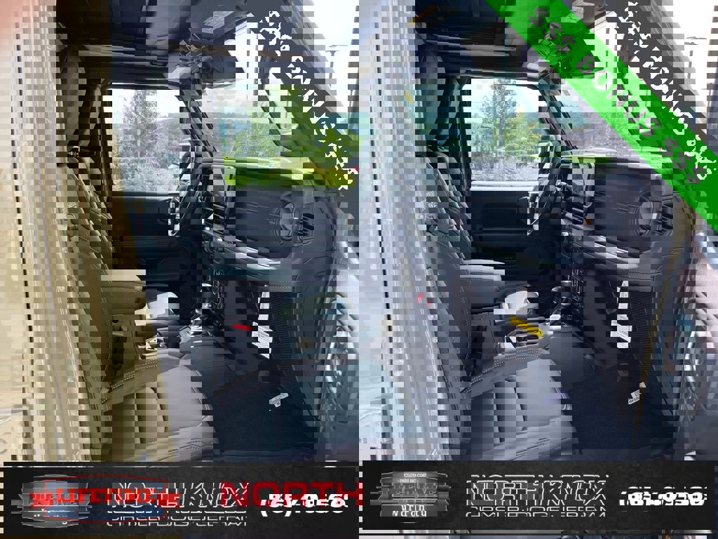 New 2025 Jeep Wrangler Unlimited Rubicon 392 image 33