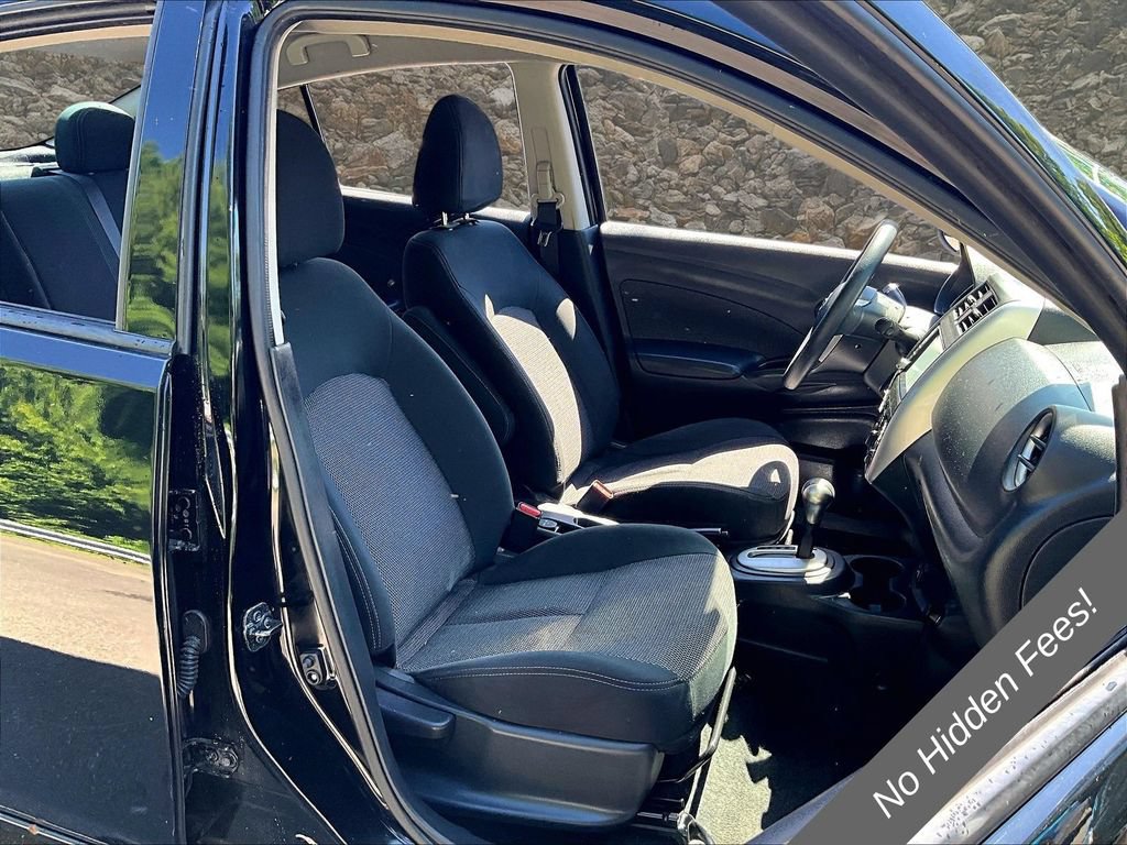 Used 2019 Nissan Versa SV FWD image 6