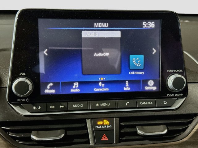 Used 2024 Nissan Altima 2.5 SV FWD image 14