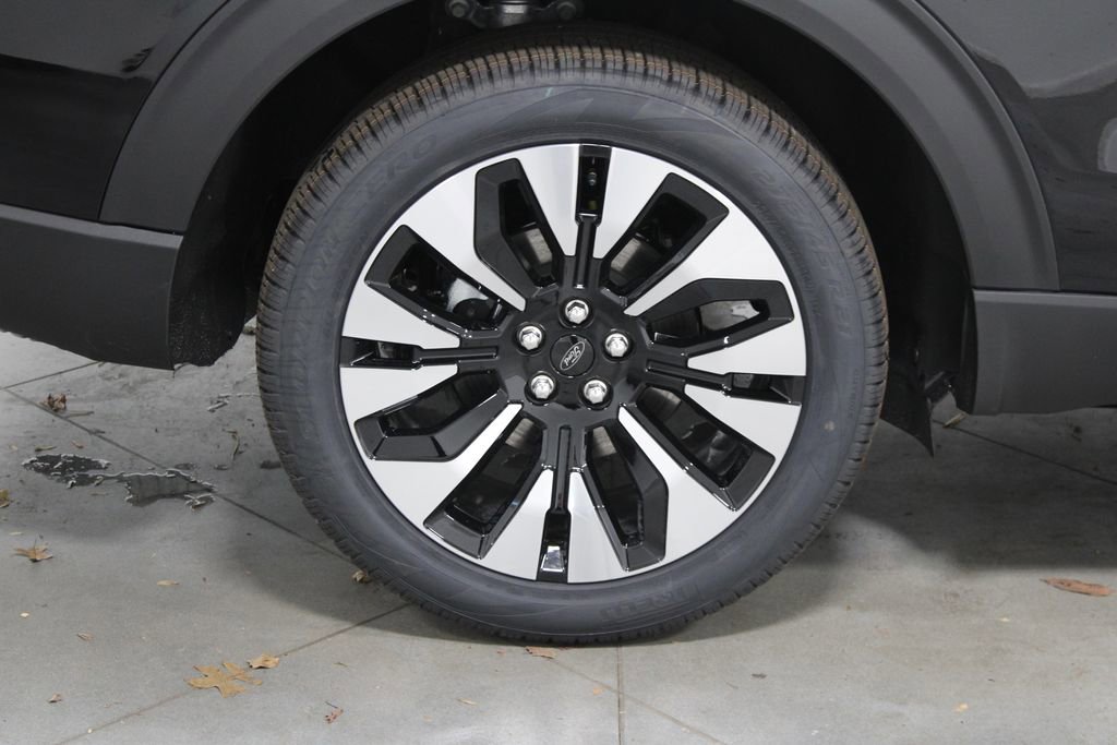 New 2026 Ford Explorer Platinum w/ LUX Leather Package image 12