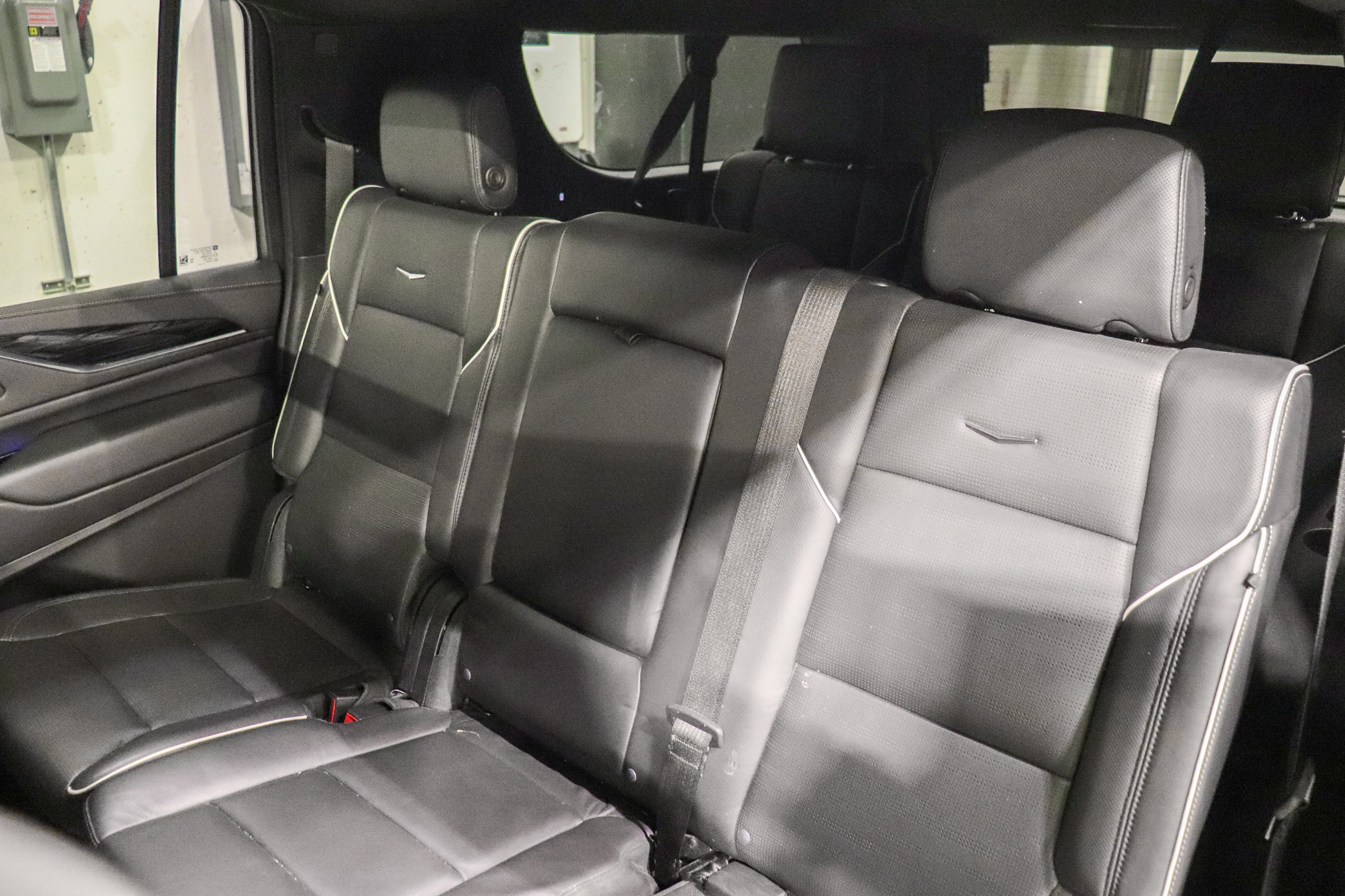 Certified 2023 Cadillac Escalade ESV Sport w/ LPO, ONYX Package image 17