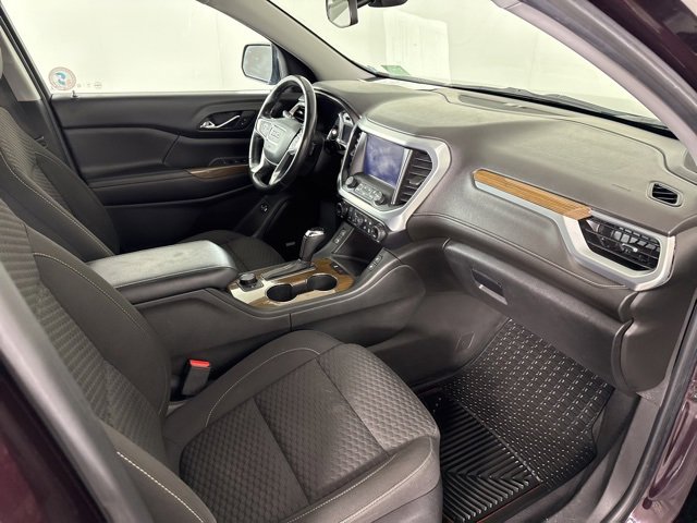 Used 2018 GMC Acadia SLE image 16