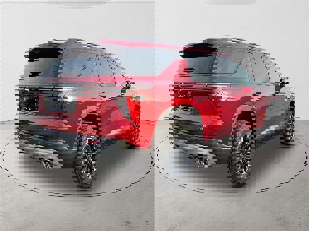 New 2026 Chevrolet Traverse Z71 w/ Driver Confidence Package image 5