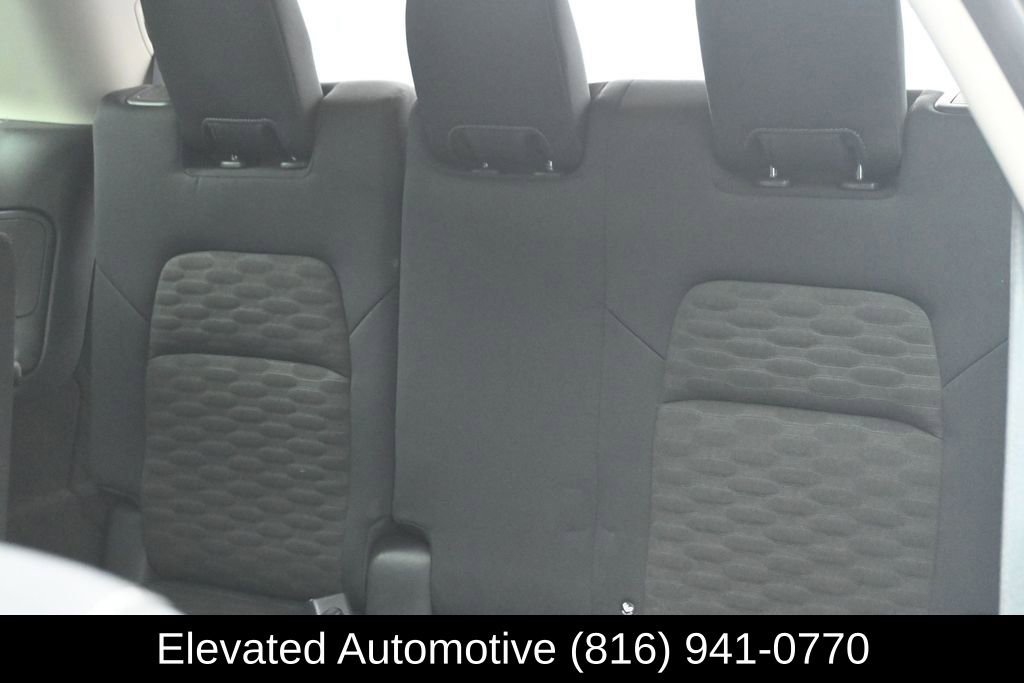 Used 2024 Nissan Pathfinder S AWD/4WD image 19