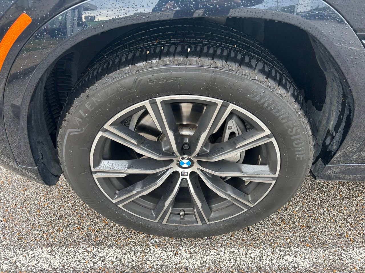 Used 2024 BMW X6 xDrive40i w/ Premium Package AWD/4WD image 9