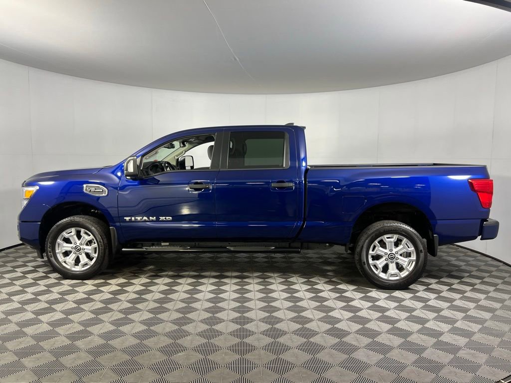 Used 2024 Nissan Titan SV w/ SV Convenience Package image 9