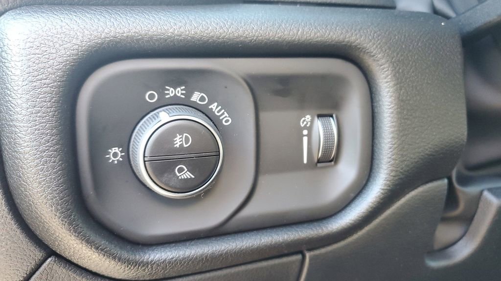 New 2026 RAM 1500 2WD Crew Cab image 22