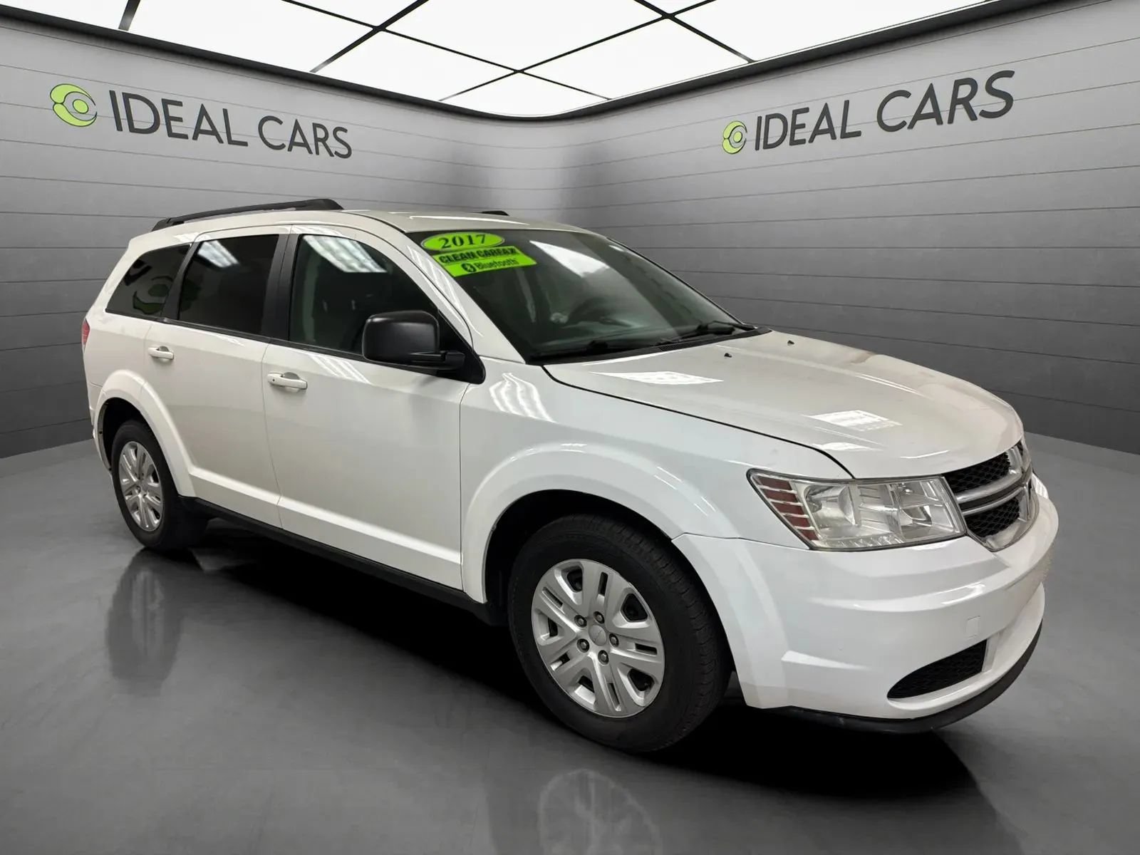 Used 2017 Dodge Journey SE FWD image 3