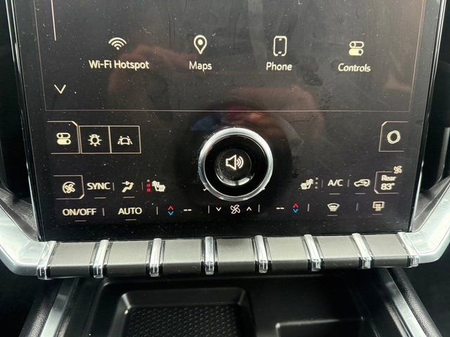 Used 2025 GMC Acadia Elevation image 20