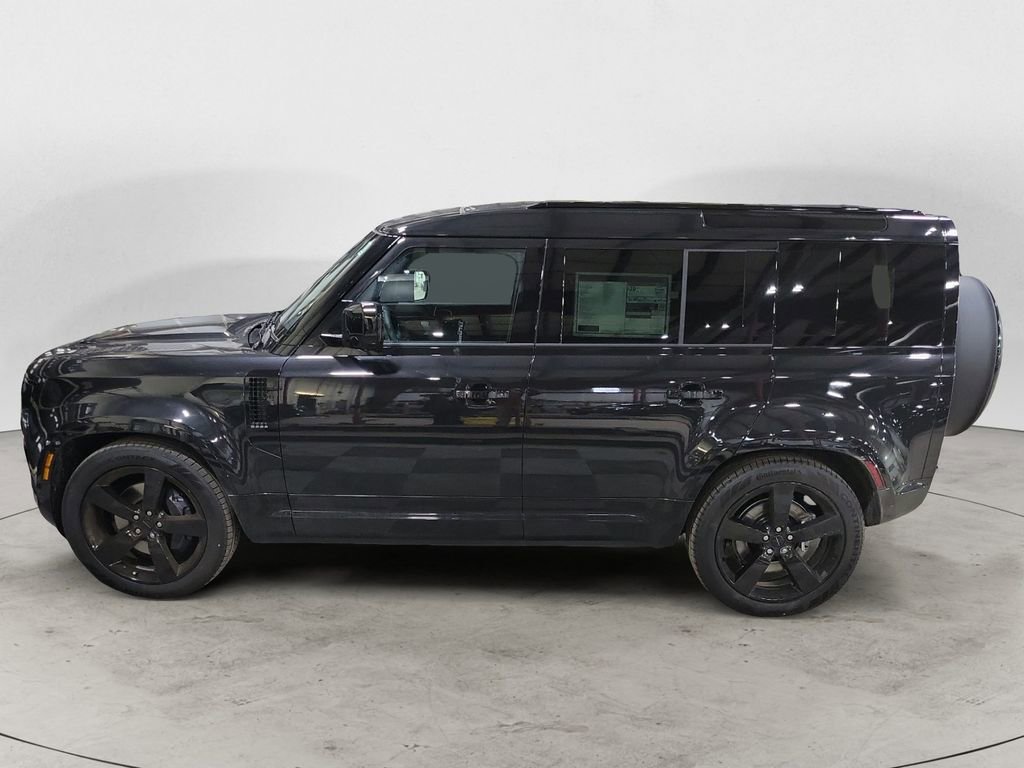 New 2026 Land Rover Defender 110 X-Dynamic SE image 2