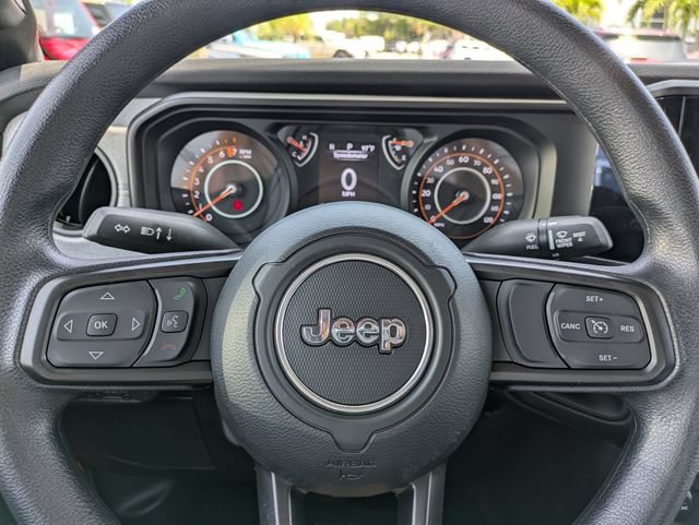 Certified 2026 Jeep Gladiator Sport AWD/4WD image 19