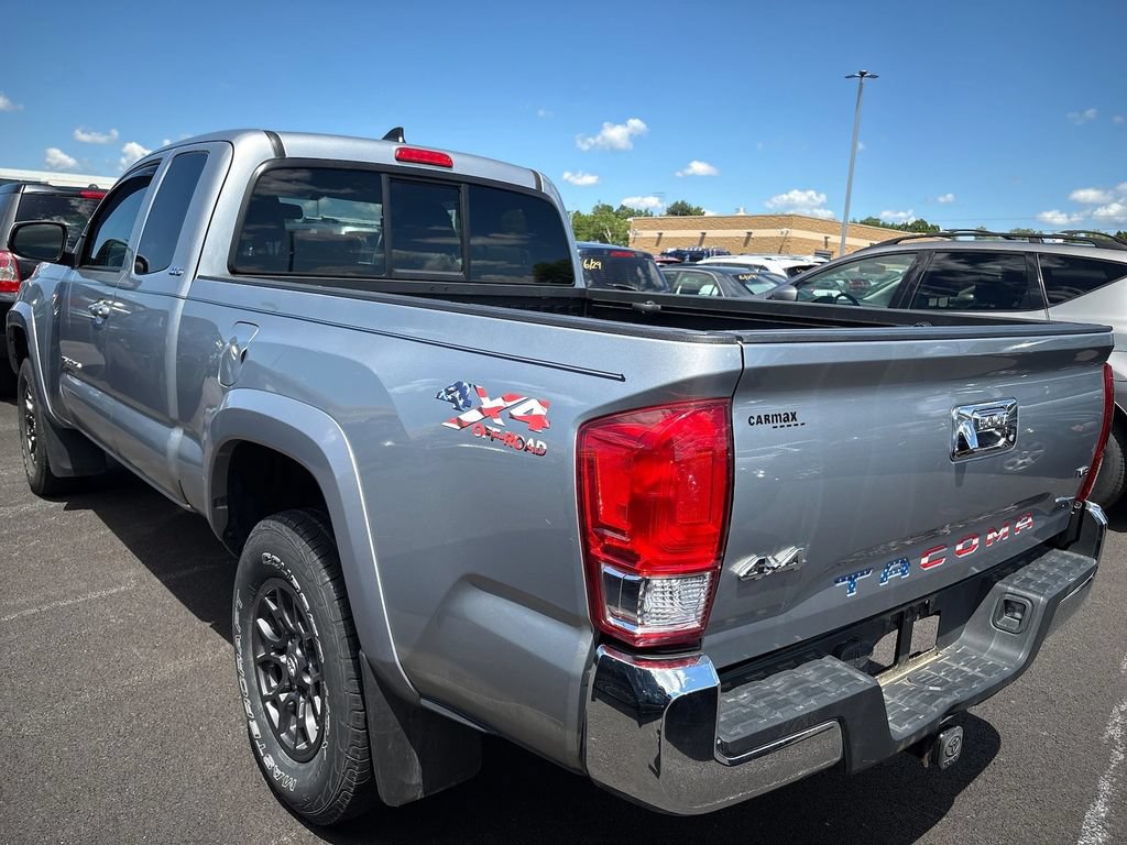 Used 2017 Toyota Tacoma SR5 w/ Tow Package AWD/4WD image 5