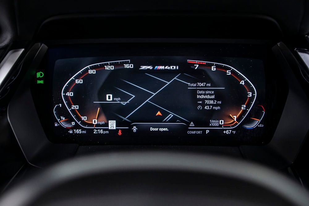 Used 2024 BMW Z4 M40i w/ Premium Package image 27