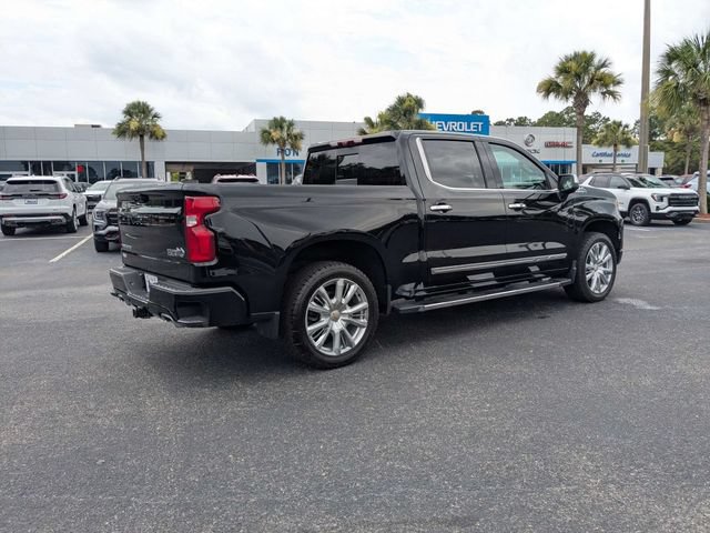 Used 2024 Chevrolet Silverado 1500 High Country w/ High Country Premium Package AWD/4WD image 3