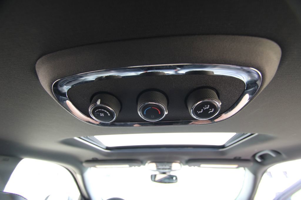 Used 2019 Dodge Durango GT image 39