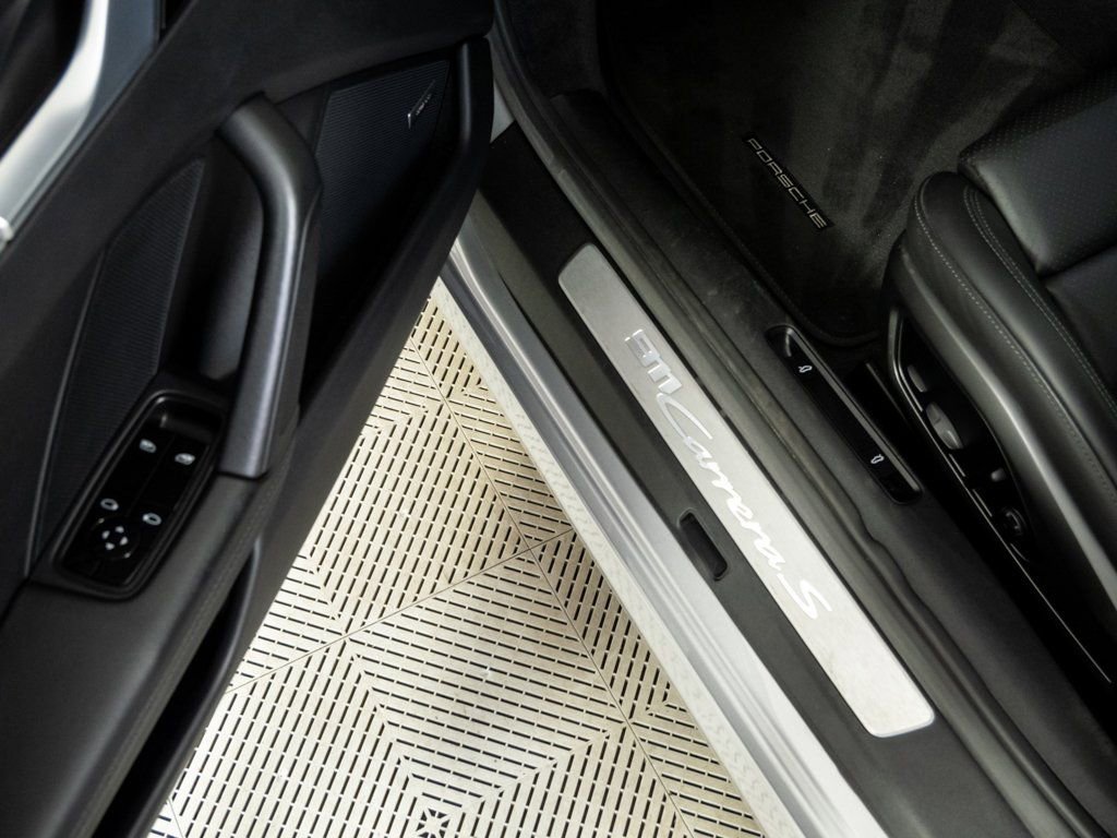 Certified 2020 Porsche 911 Carrera S image 8