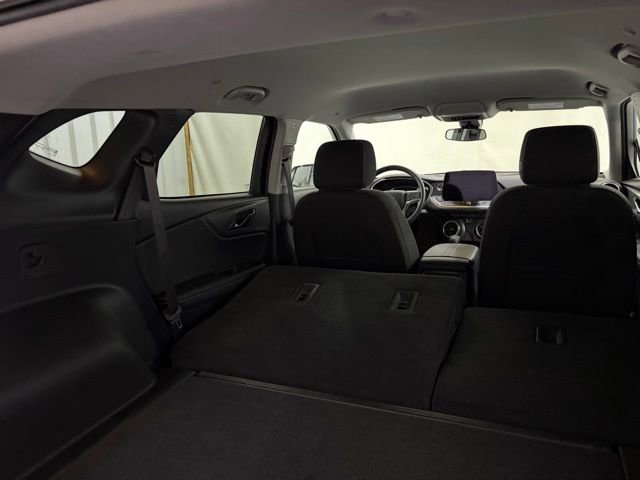 Used 2025 Chevrolet Blazer LT FWD image 17