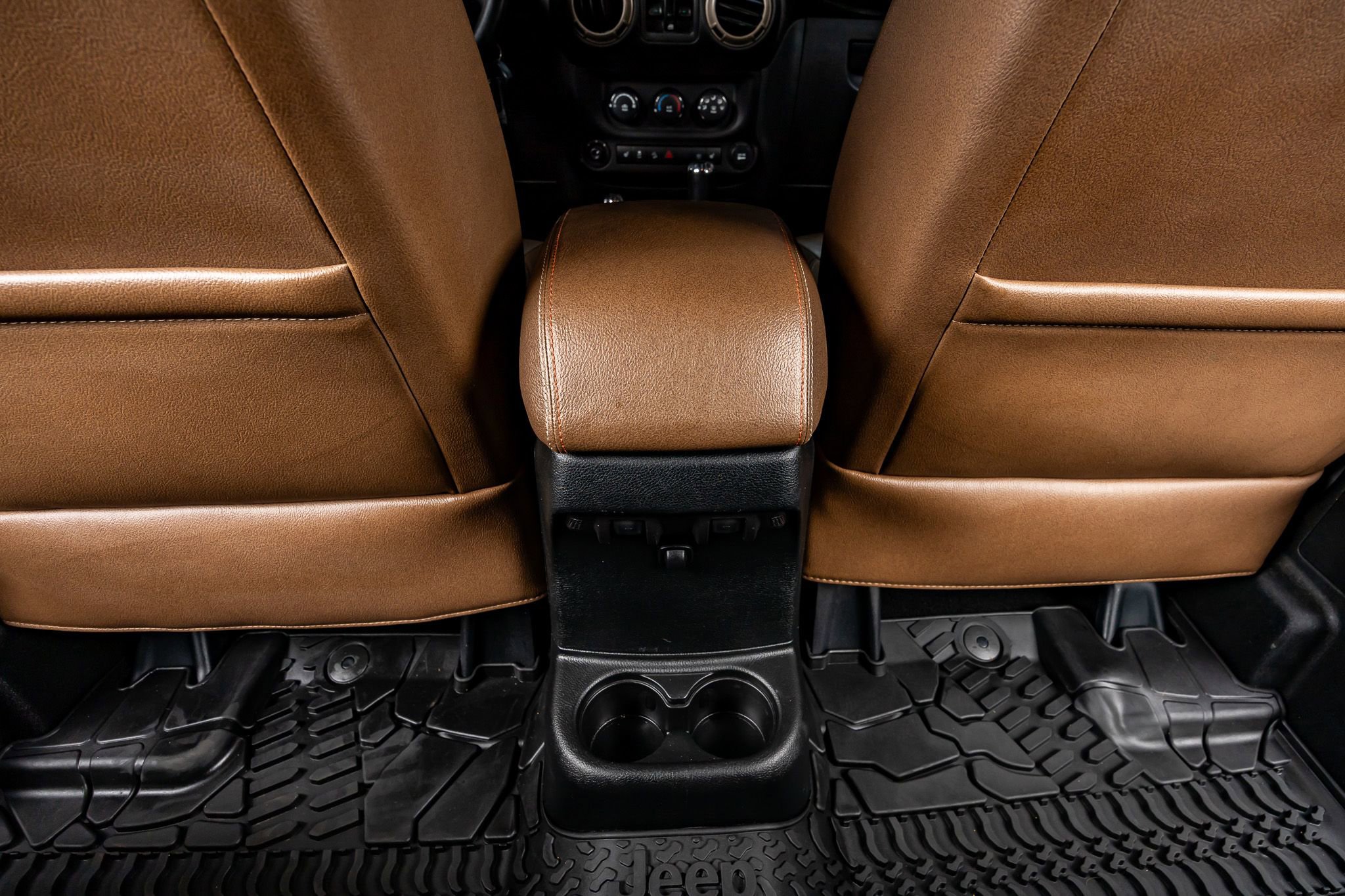 Used 2017 Jeep Wrangler Unlimited Sahara image 29