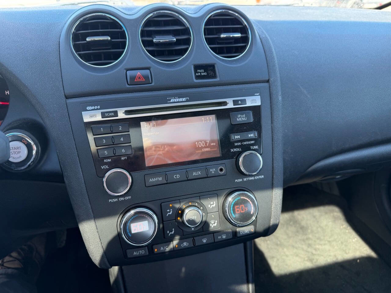 Used 2011 Nissan Altima 3.5 SR w/ 3.5SR Premium Pkg image 19