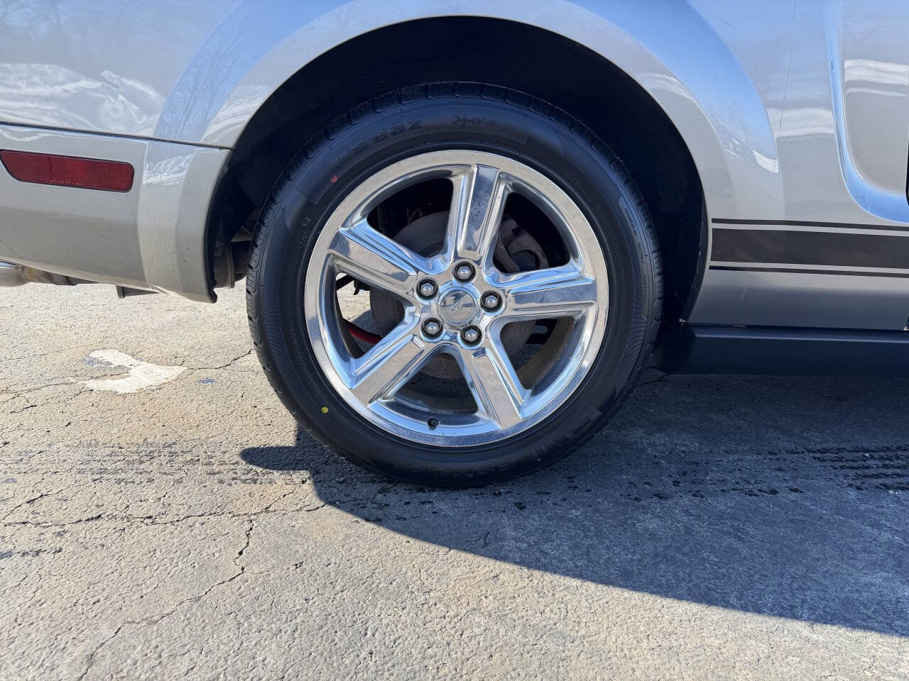 Used 2009 Ford Mustang Premium image 7