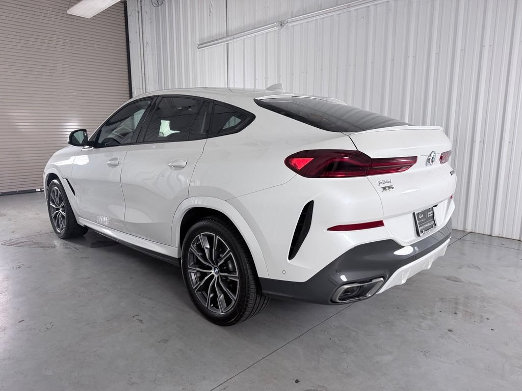 Used 2022 BMW X6 M50i w/ Executive Package AWD/4WD image 7