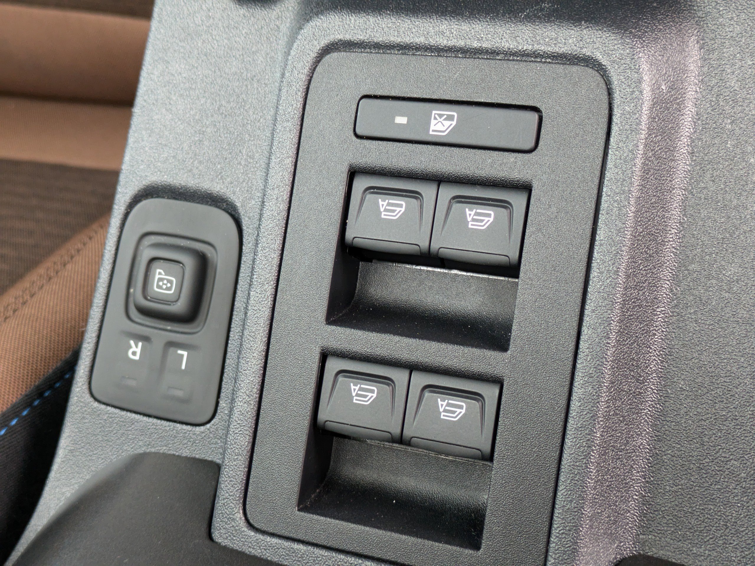 Used 2023 Ford Bronco Outer Banks image 22