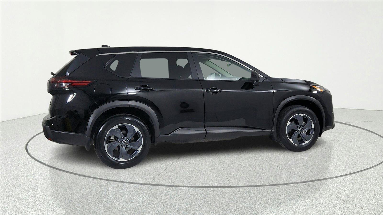 Used 2024 Nissan Rogue SV image 6