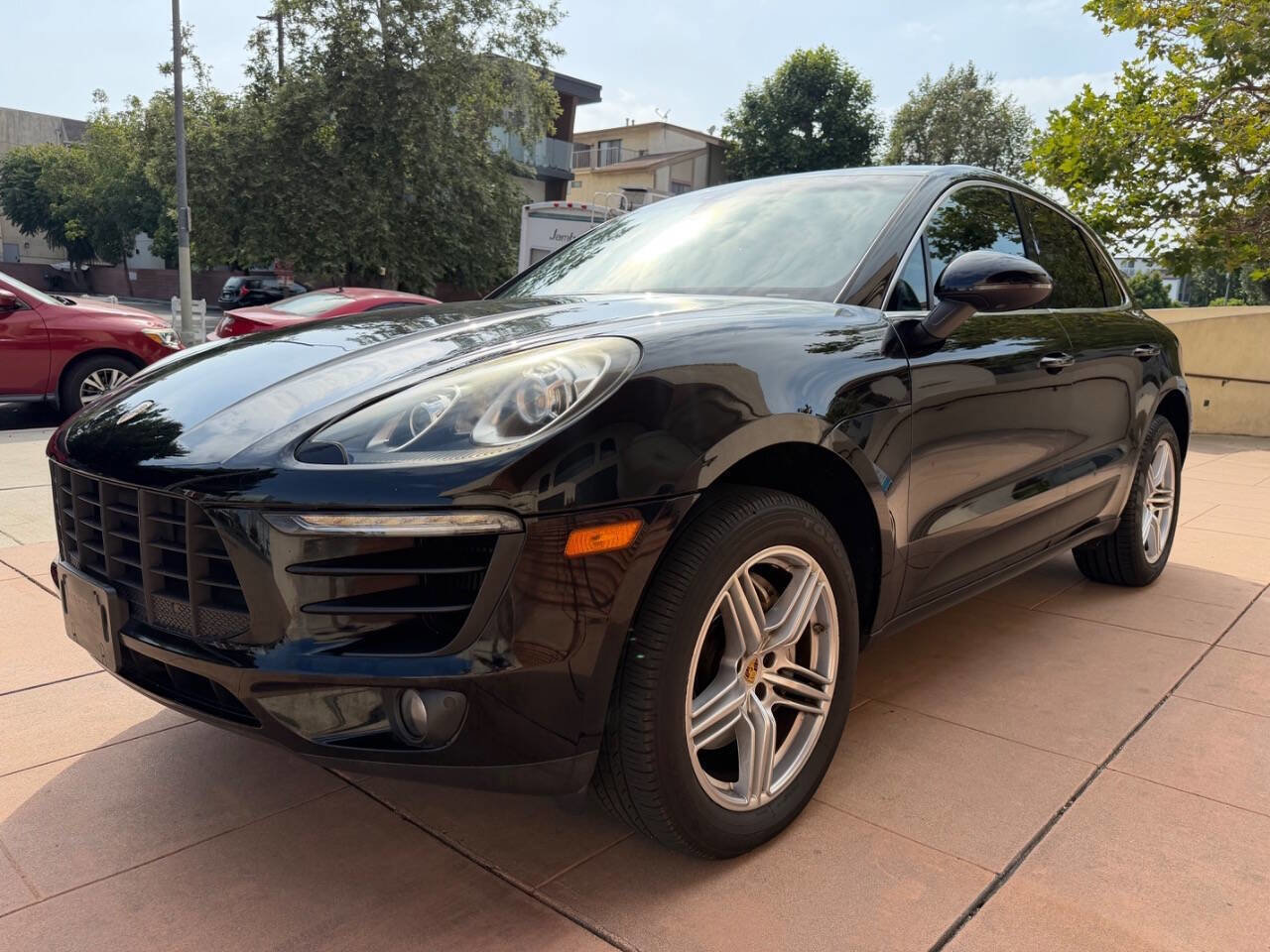 Used 2016 Porsche Macan S AWD/4WD image 2