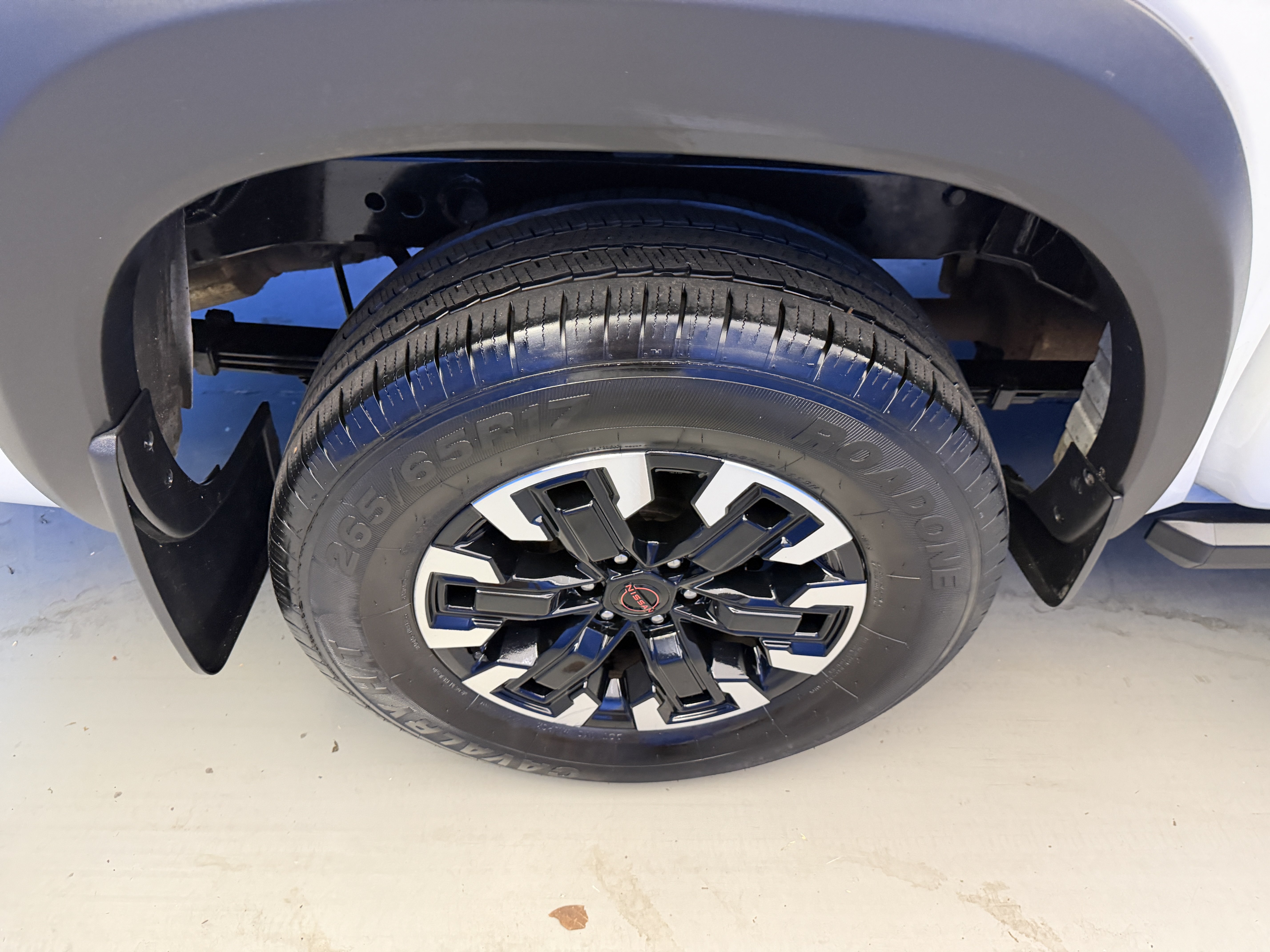 Used 2022 Nissan Frontier PRO-4X w/ Off-Road Protection Package AWD/4WD image 8