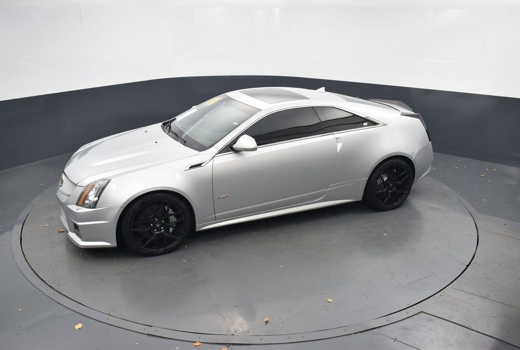 Used 2011 Cadillac CTS V image 29