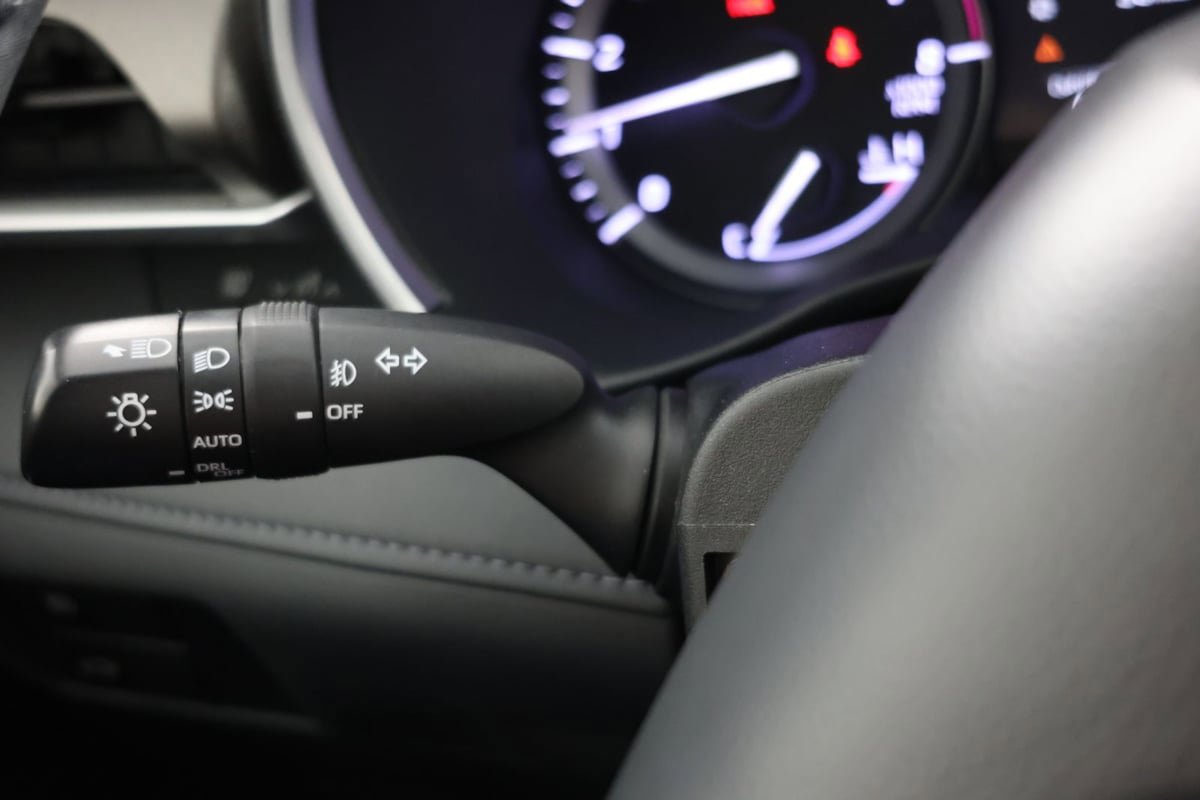 Used 2020 Toyota Highlander XLE FWD image 27