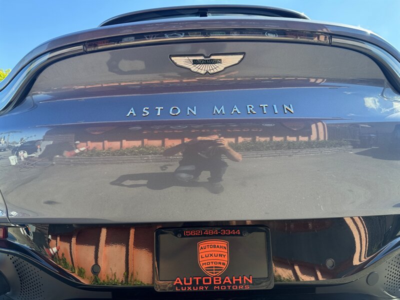 Used 2022 Aston Martin DBX AWD/4WD image 15
