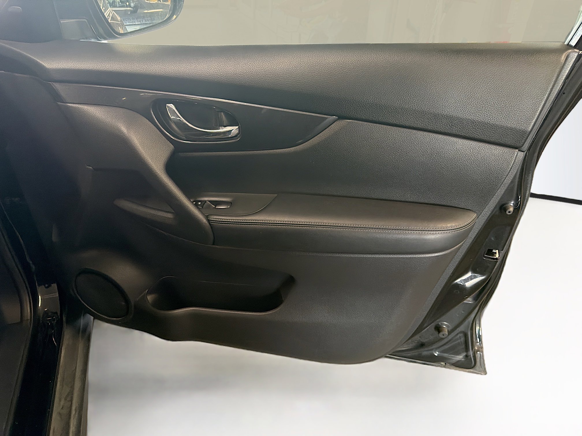 Used 2020 Nissan Rogue SV AWD/4WD image 33