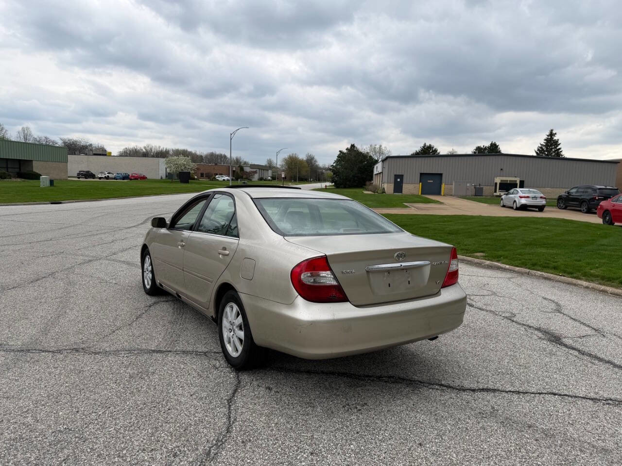 Used 2002 Toyota Camry LE FWD image 3
