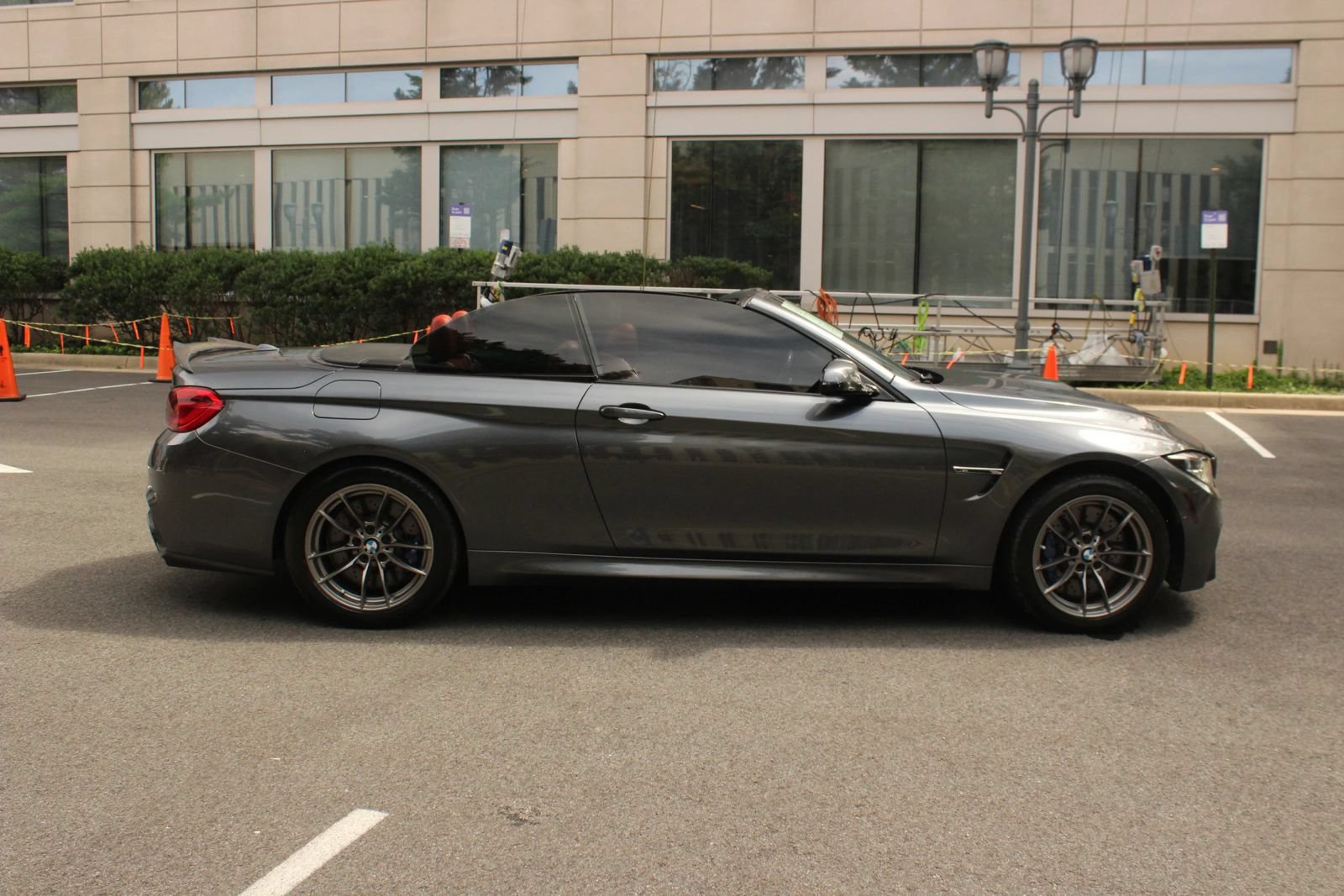 Used 2018 BMW M4 Convertible RWD image 6