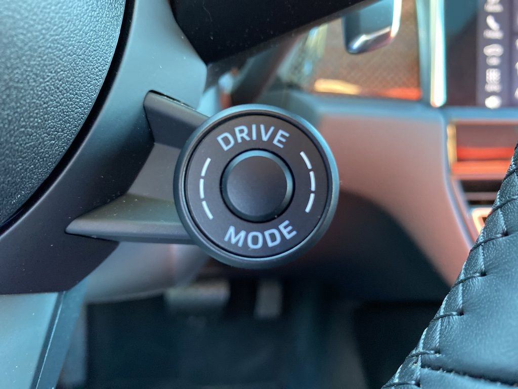 Used 2025 Porsche Macan S image 19