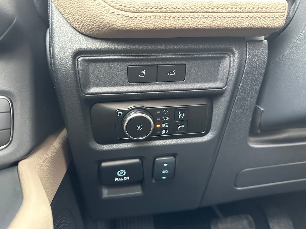 Used 2024 Ford Expedition Max Limited image 14